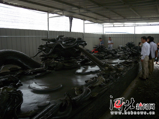 保定龙腾盛世中国梦巨砚创世界最长砚台纪录